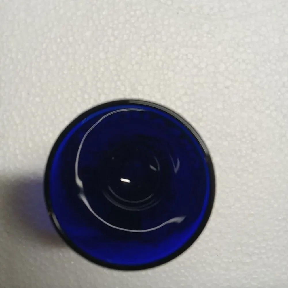 Unbranded product single